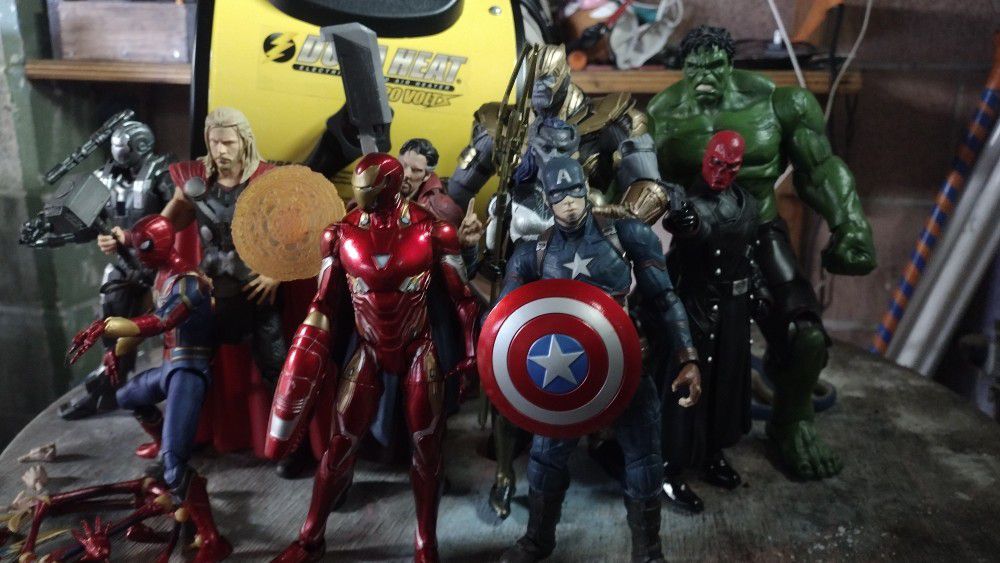 Marvel Select Avengers Lot
