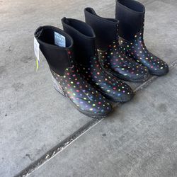 Rain Boots Size 8 In Women’s 
