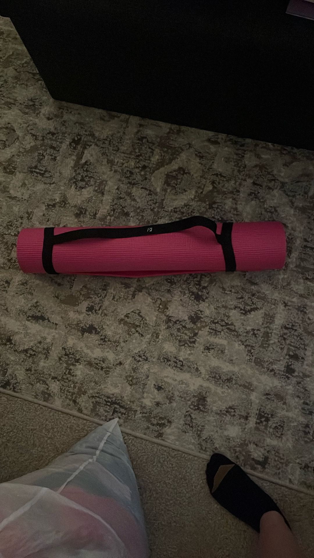 Selling A Hot Pink Yoga/Pilates Mat! Comes With A Strap & Is Incredibly Comfy!