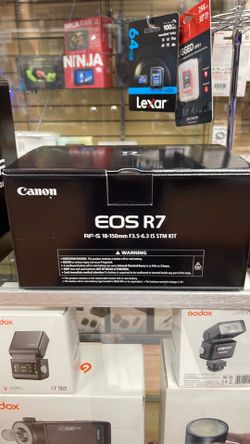 Canon EOS R7