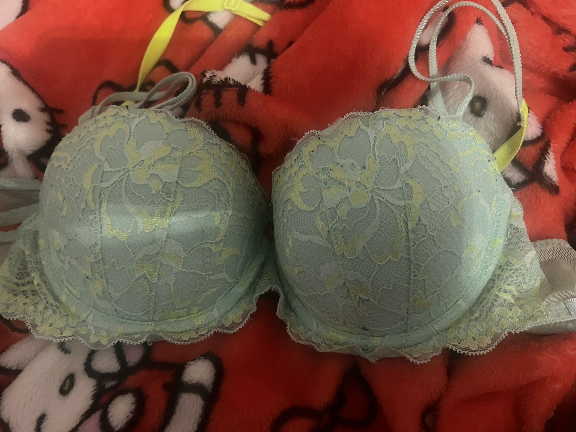 Victoria’s Secret Blue Lace Push-up Bra Size Unknown
