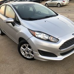 2015 Ford Fiesta SE silver only 64k miles Clean Title. $7,900