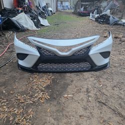 2018-2021 TOYOTA CAMRY FRONT BUMPER WITH LOWER GRILLE AND SPOILER GOOD CONDITION