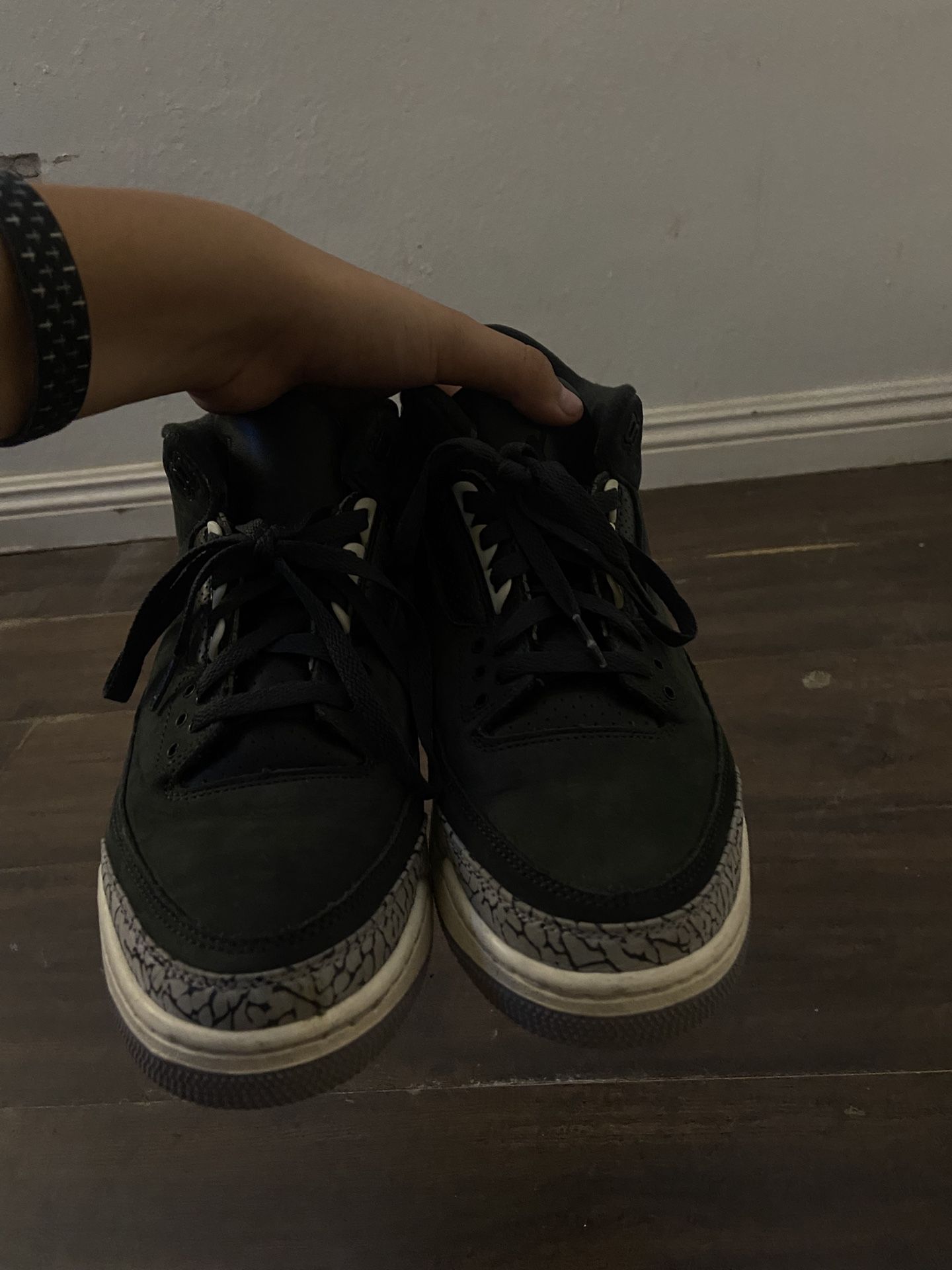 Jordan 3s off-noir