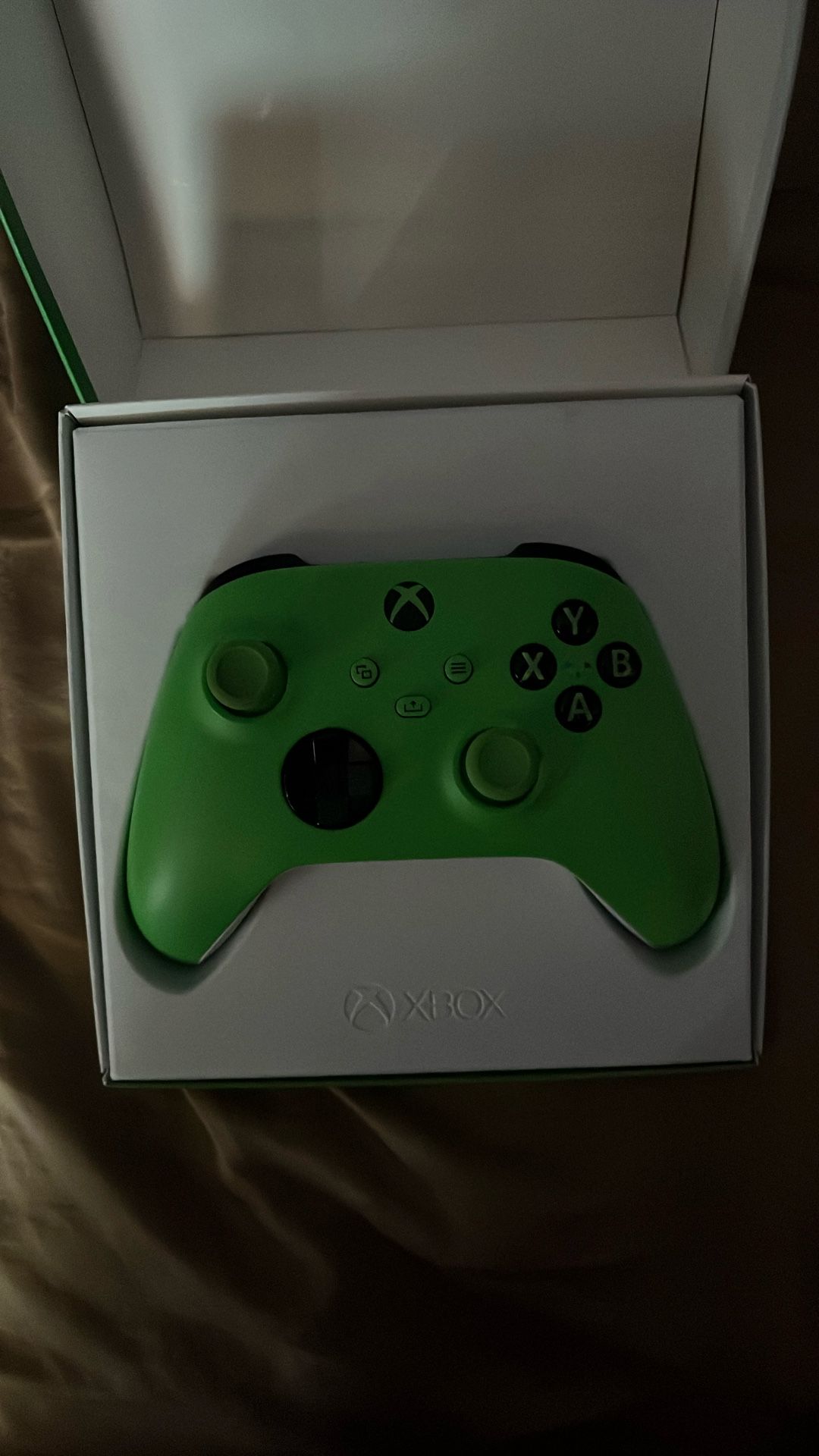 green Xbox controller