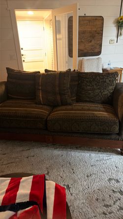 2 Couches together