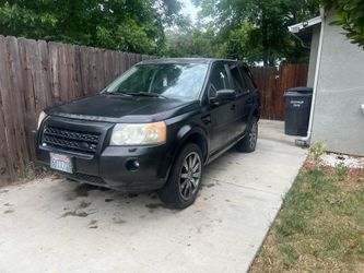 Land Rover LR2 $1500 – Needs Battery