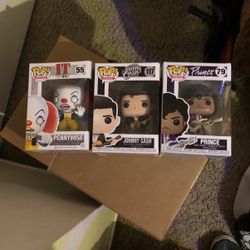 3 Pop Vinyl Figures