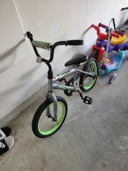 Boys Rock It Huffy Bike