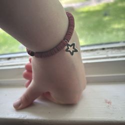 Charm Bracelet (1 Random)