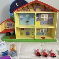 Peppa Pig Toy house + Figures