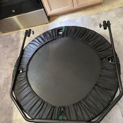 Mini Trampoline w/stabilizer bar