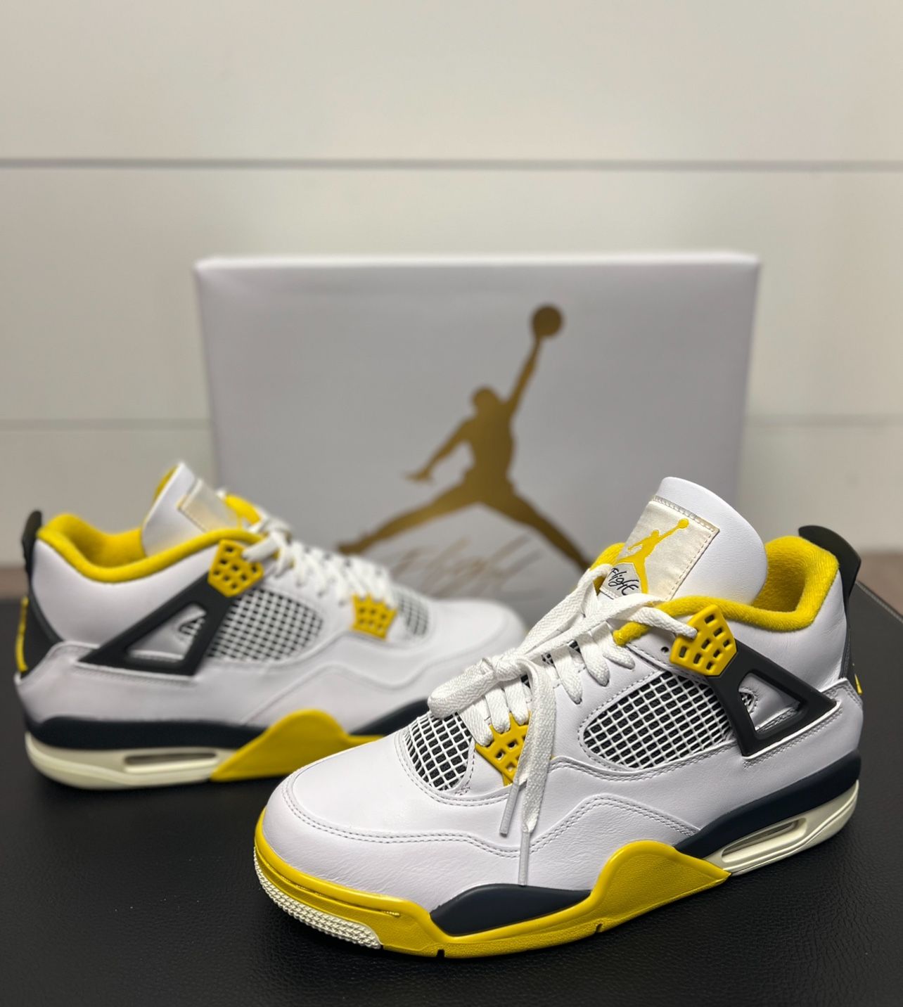 Jordan 4 Retro 