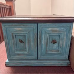 Vintage Accent Cabinet / Side Table with Storage