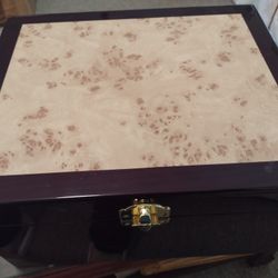 Cremation memento box