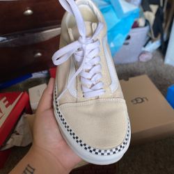 Vans Throw An Offer At Me 