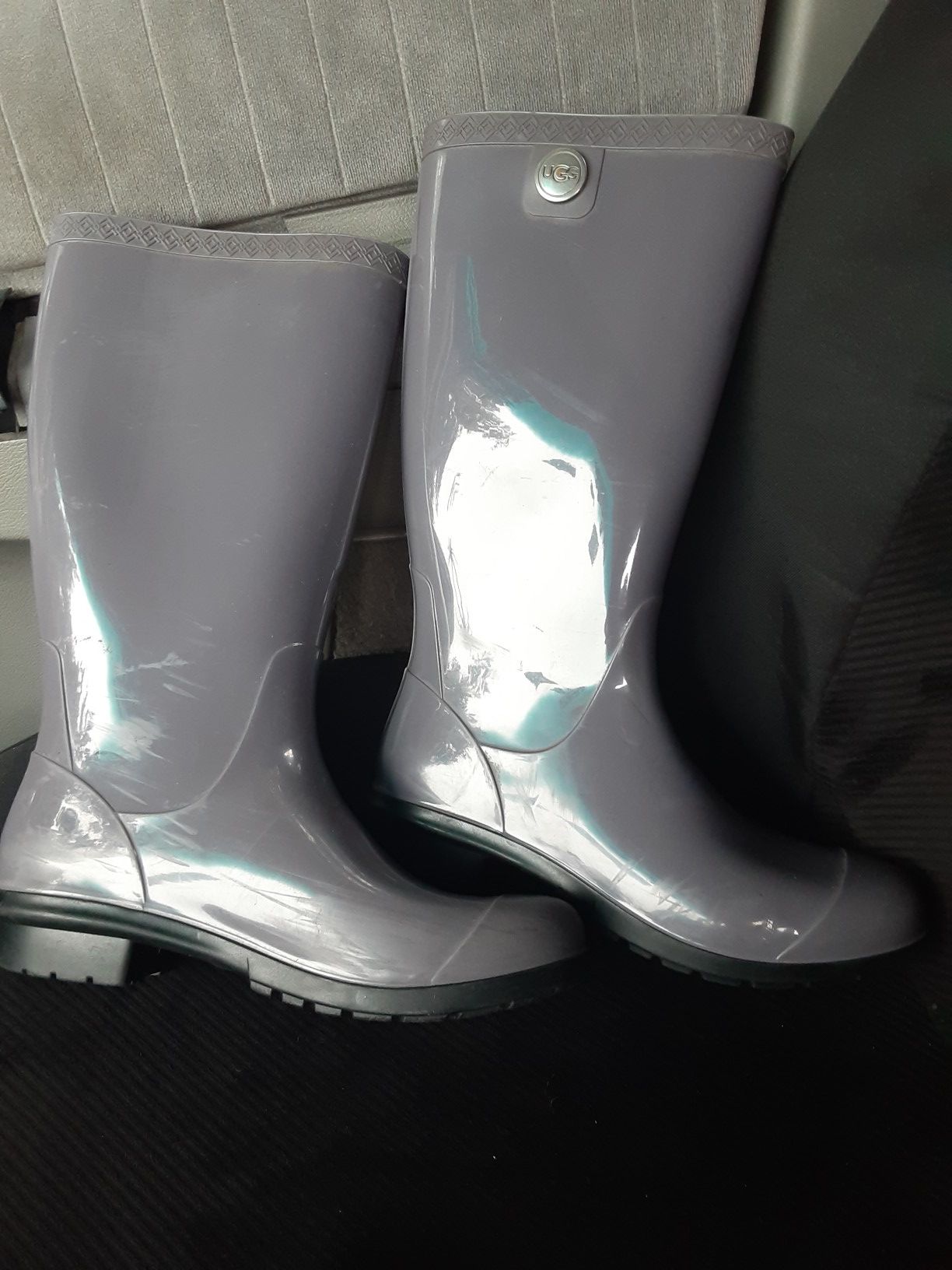 Ugg rain boots