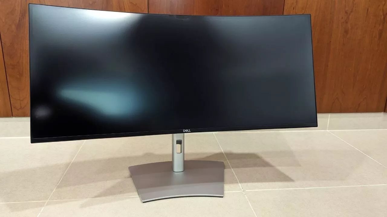 Dell U3425WE UltraSharp 34" 1440p 120 Hz Curved Thunderbolt Hub Monitor