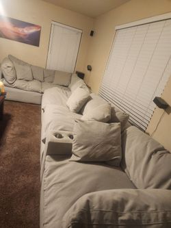 5 piece Light Grey Sectional with Cup Holder and Storage
