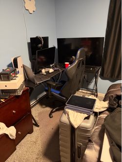 Corner desk