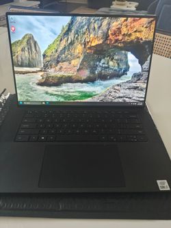 15.6" Dell XPS Laptop Intel Core i7 10th Gen 16gb ram 512gb Nvidia geforce