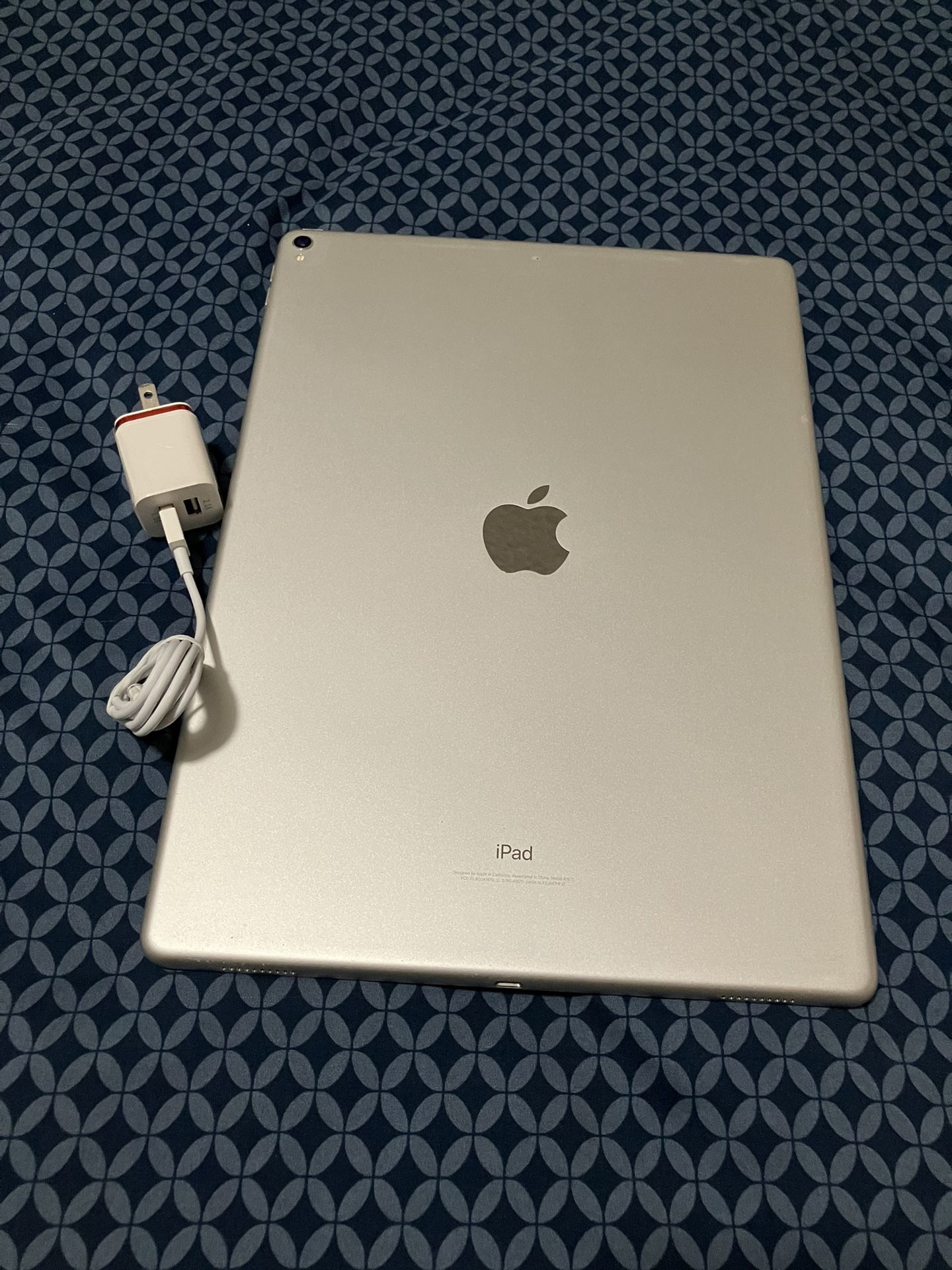 iPad Pro 12.9 512gb, 2nd generation-$280 firm no trade 