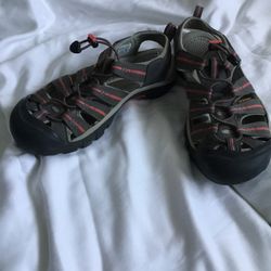 KEEN WATERPROOF SANDALS