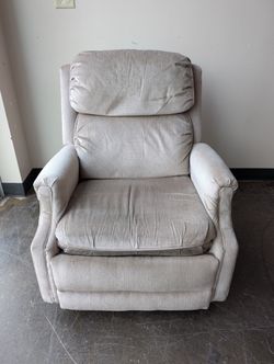KROEHLER Classic Upholstered Recliner Chair