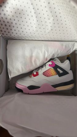 Jordan 4s