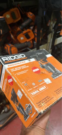 Ridgid 18 volt brushless compact router