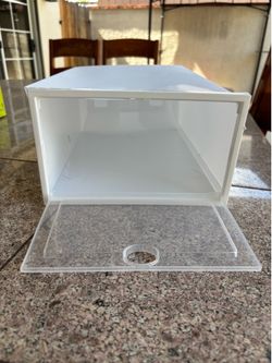Shoe boxes