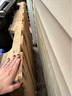 Free Wooden Pallet