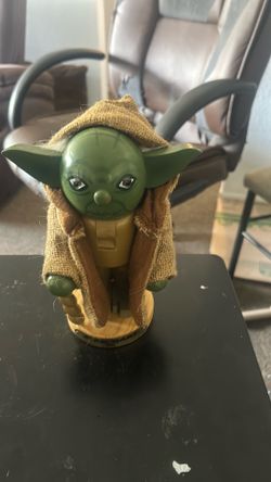 2007 WOODEN  *YODA* NUTCRACKER STAR WARS LUCASFILM