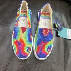 Toms Shoes Size 6