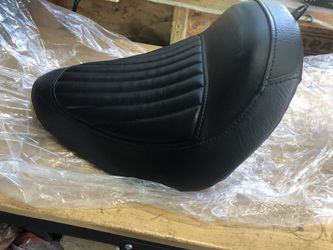 2018 softail slim stock seat