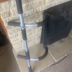 Pull Up Bar