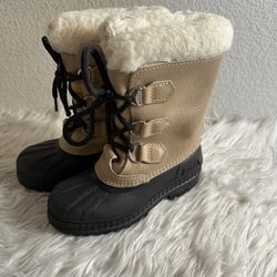 Kids size 1 sorel snow boots