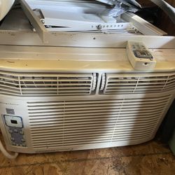 Window AC Unit. 