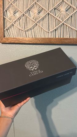 Vince Camuto