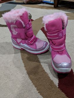 Girls size 5 winter boot