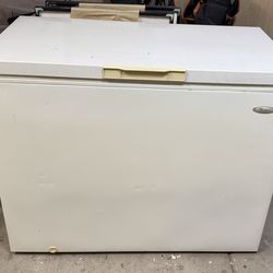 Whirlpool Chest Freezer