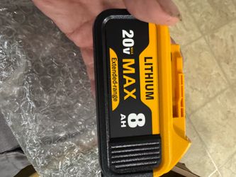 Dewalt battery 20V (8MH)new not EOM