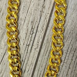 Gold Tone Chain Necklace 