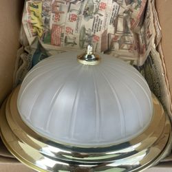 Ceiling light fixture 