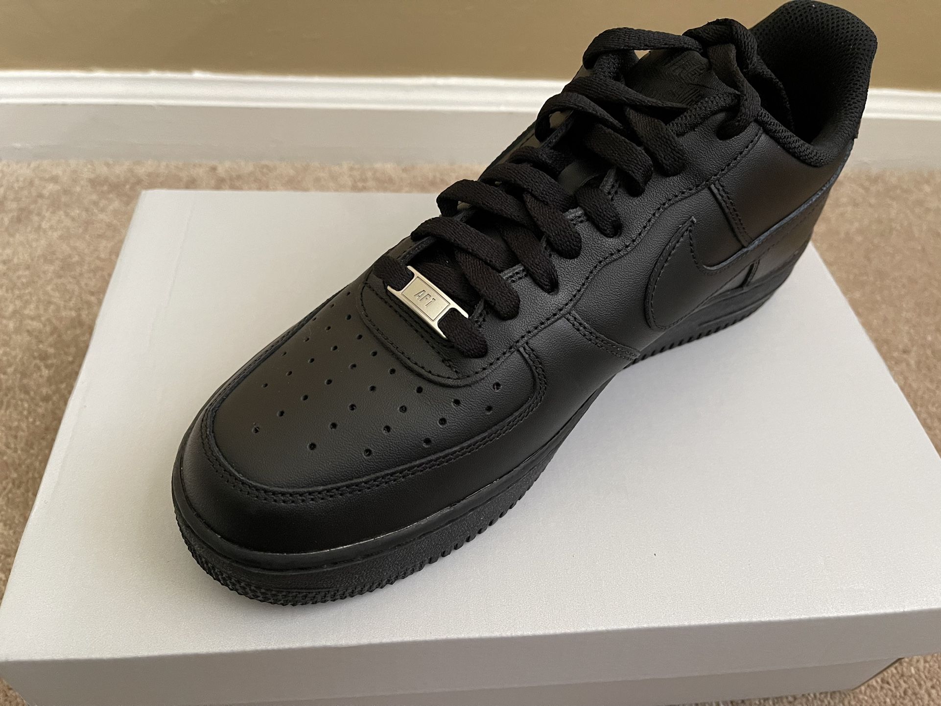 Nike Air Force 1 Triple Black CW 2288 111