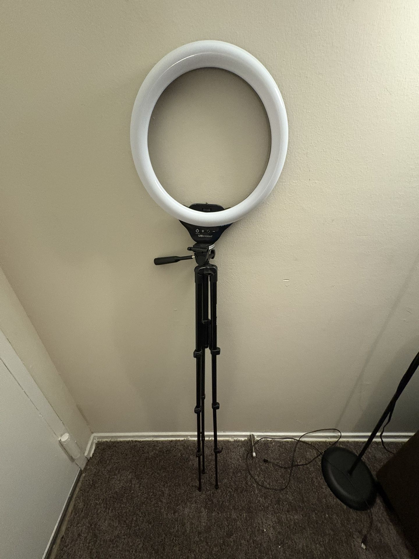 Ubeesize 14” Ring Light
