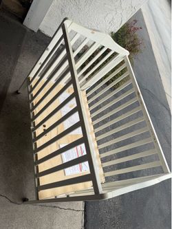 Mini crib