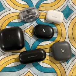 Beats And Apple Earbuds 