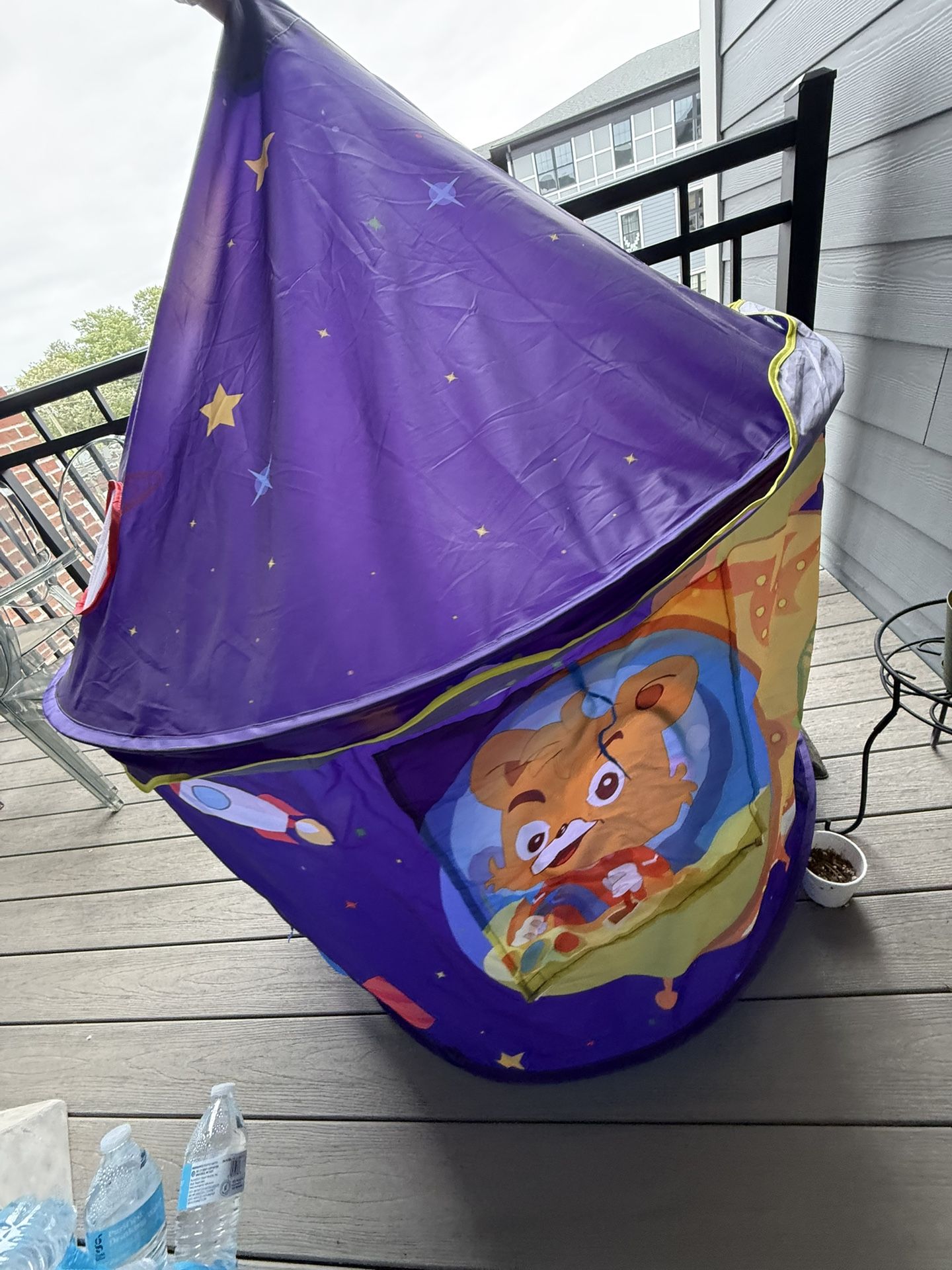 ποΈ Kids Pop-Up Play Tent - $4