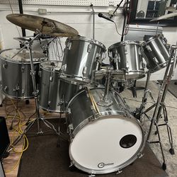 Vintage Tama Drum set